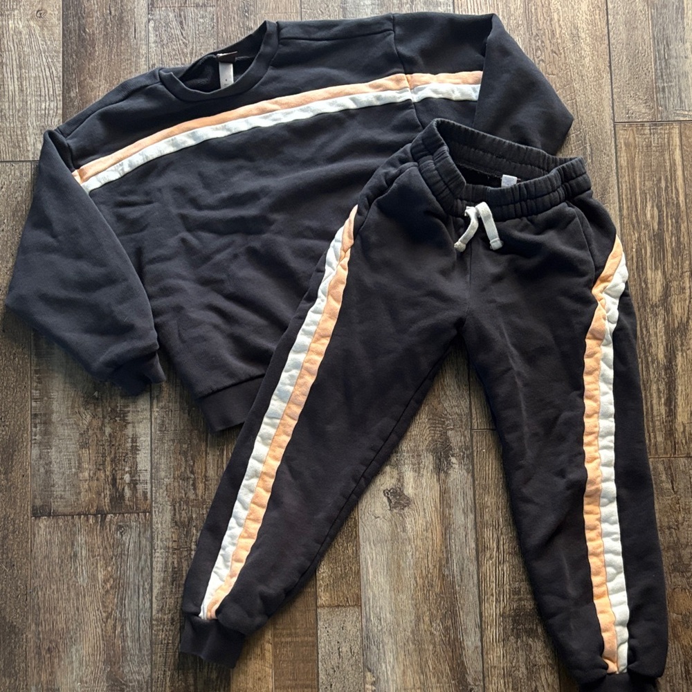 Stripe Easy Fit Joggers and pullover sweat set